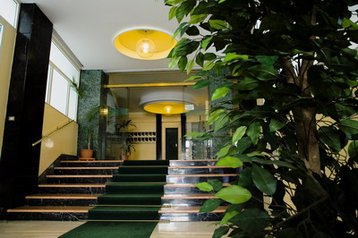 Italia Privát Roma, Esterno